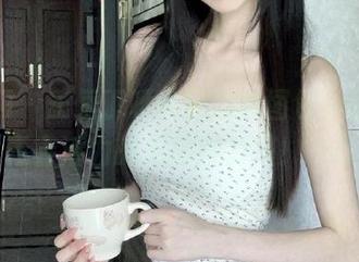 秀人网 – 王俪丁呀私拍短裤图包，感受她青春活力的无限魅力吧！.txt