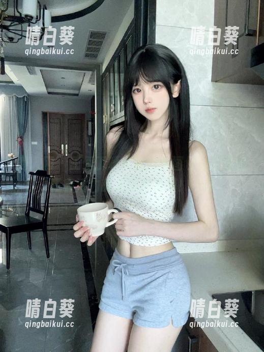 秀人网 - 王俪丁呀私拍短裤图包，感受她青春活力的无限魅力吧！.txt