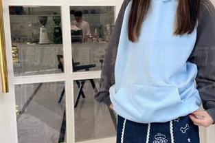 秀人网 – 制服写真全集：细读王俪丁小宝贝作品中的美与力量的完美融合.txt
