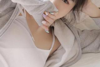 秀人网 – 瑞莎Trista的居家瞬间：精选写真集与每一张原图的背后故事.txt