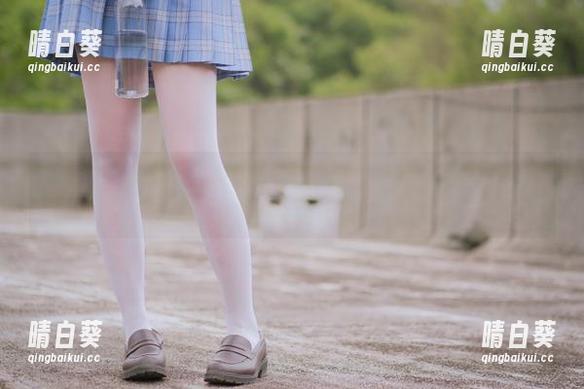 秀人网 - 探索绮梦Cherish的私房美图：女仆主题下的清新与妩媚展现.txt