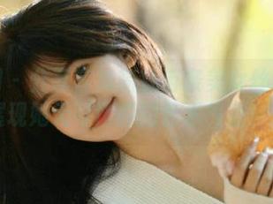 秀人网 – 分享言沫高挑苗条美女丝足图包，展现她无可比拟的艺术气息！.txt