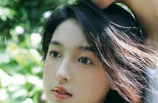 秀人网 – 私拍时光：趁热拿铁latte用纯白色调定格美丽图片瞬间.txt