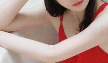 秀人网 – 邹晶晶眼镜写真大放送：感受无圣光的纯粹美，尽在这组精彩的套图中！.txt