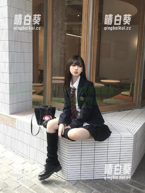 秀人网 - 龙籹cool女王的视觉盛宴：不可错过的精美套图和作品.txt