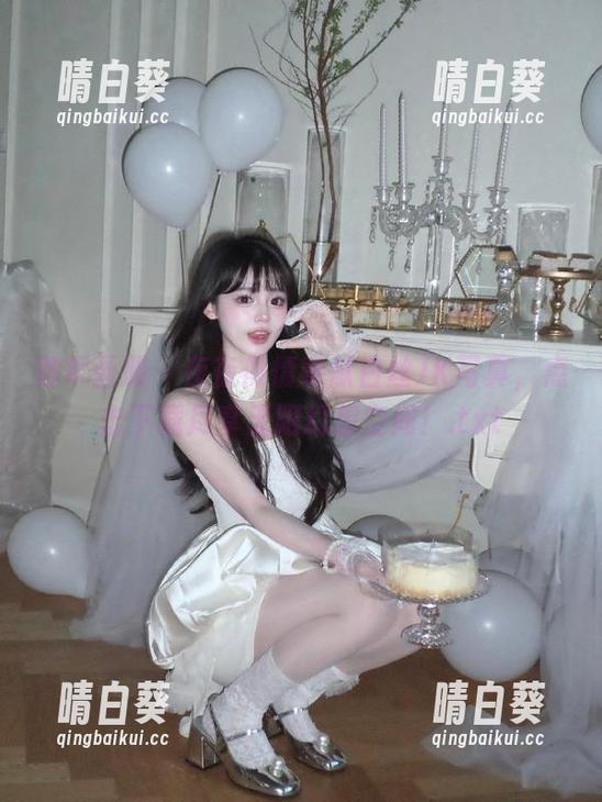 稚乖画册 - 夜夜倾情奉献白丝JK写真，点击下载尽享无限幻想空间！.txt