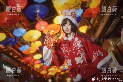 享受宁静时光：糖果果Candy瑜伽写真套图中的内心平和.txt