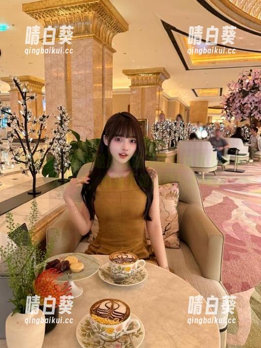 微密圈 - 紫色哒豚豚的吊带白丝魅力合集大更新，心动不如行动！.txt