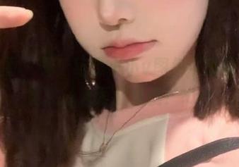 微密圈 – 看！纪念小小v图包中的猫女，竟然让人爱猫成痴！.txt