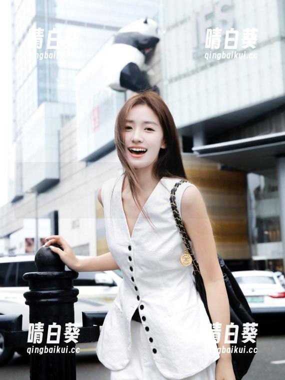 美媛馆 - 刘飞儿Faye肉丝：当天使遇上恶魔，原图作品探索未知美感！.txt
