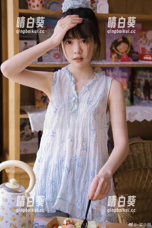 美媛馆 - 时光的流转：叶籽亿夏日写真原图图集，感受每个精彩瞬间的凝聚.txt
