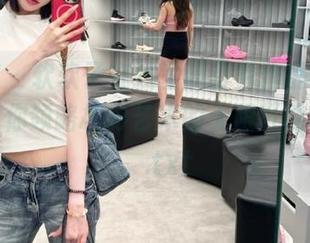 美媛馆 – 软软子在线呈现首秀作品“肉丝”，带你领略摄影艺术的无限可能与创新。.txt