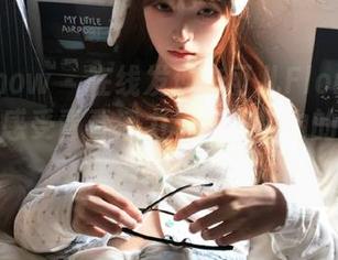 花漾show – 在线发现朱可儿Flora美腿写真，感受青春活力与迷人魅力的完美结合！.txt