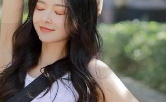 蜜桃社 – 月音瞳美脚写真最新资源，带来不可思议的视觉享受.txt