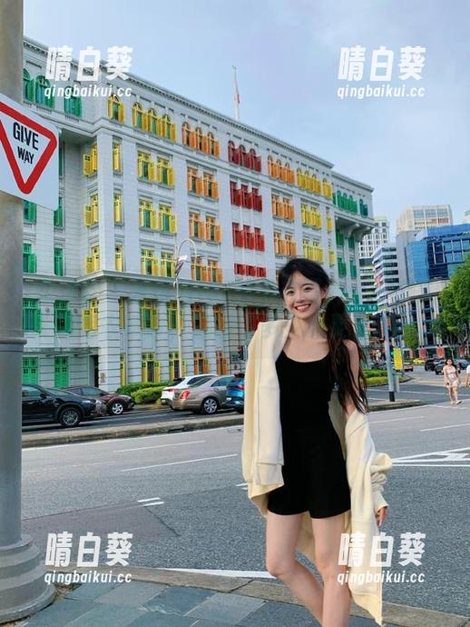 蜜桃社 - 米琪MIKI的毛衣写真：一个人的毛衣革命，温暖了多少心灵？.txt