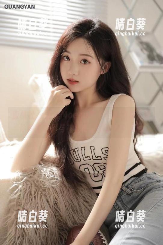 蜜桃社 - 萌美Moemi黑色全套图集，带你游览可爱与神秘的绝妙世界！.txt