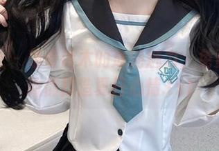蜜桃社 – 感受铃木的泳池魅力，免费写真助你打造夏日心情.txt