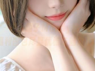 蜜桃社 – 进入陌子Mandy秘书的世界：福利图包尽显优雅与魅力.txt