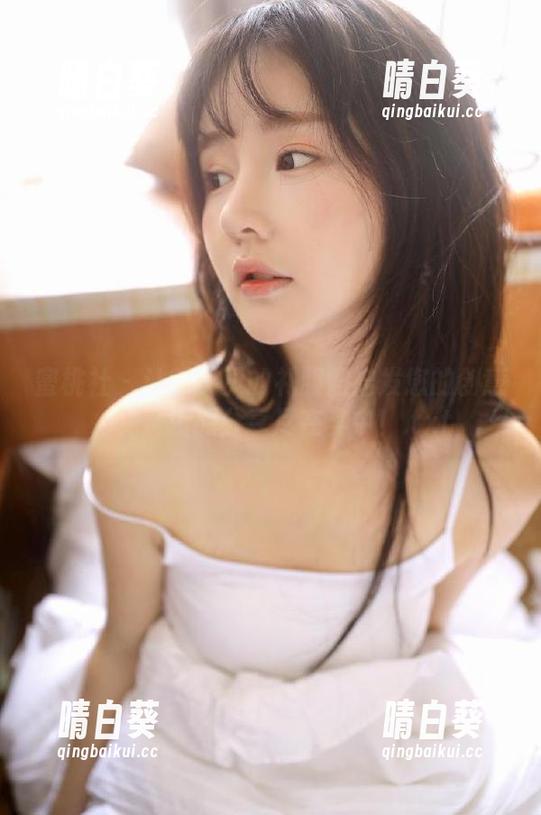 蜜桃社 - 让韩贝贝的礼服照启发您的创意，免费资源分享尽在其中！.txt
