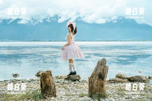 精选美图：蠢沫沫仆-女仆展现梦幻世界中的迷人与娇艳.txt