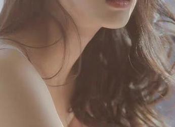语画界 – 允儿Claire夏天写真原图全集：感受每一缕阳光下的少女心跳，尽情享受夏日时光.txt