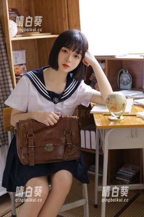 感受贝贝琪Becky的食蜂风情，独家写真集资源让你陶醉其中！.txt