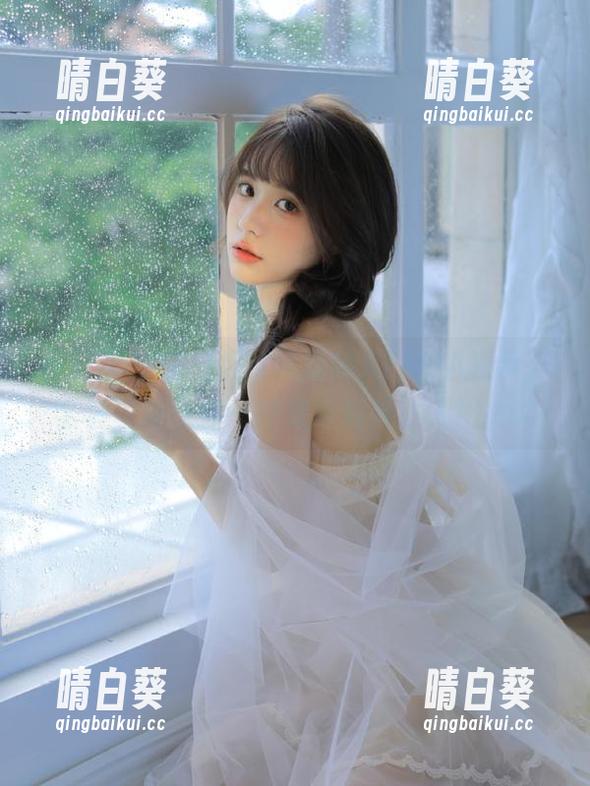 青豆客 - 挑战视觉极限的AZHUA短裤，全套写真让你一秒变身时尚达人！.txt