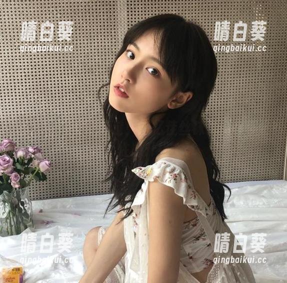青豆客 - 不可错过！施忆佳丝袜作品最新更新，性感升级.txt