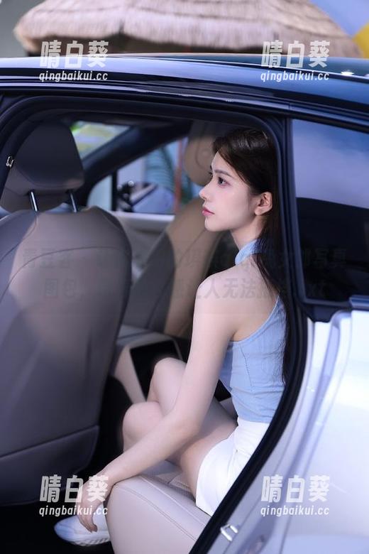 青豆客 - 让你心动的琪琪qlql兔女郎写真图包，青春的性感让人无法抵挡.txt