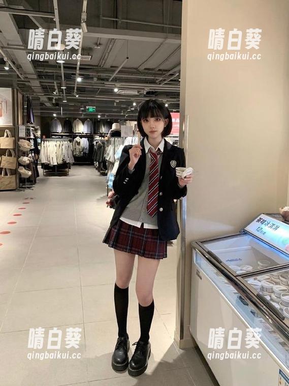 青豆客 - 感受陈雨涵在办公室的独特气质，写真资源合集全收录.txt