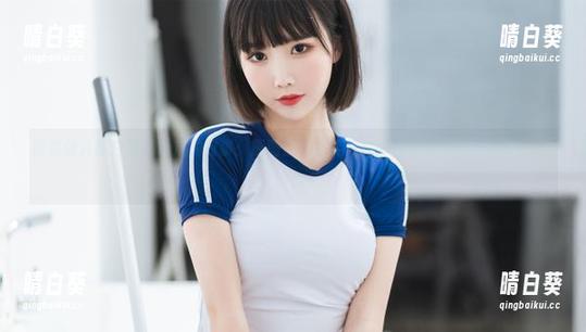 面饼仙儿黑白写真背后的故事：原图更新，笑声与艺术交织的奇妙瞬间！.txt