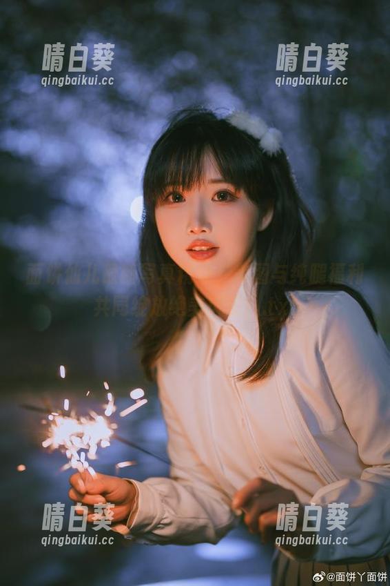 面饼仙儿最新写真精华，美图与纯腿福利共同绽放绝美风采！.txt
