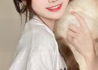 原图揭秘：鬼畜瑶在不在w的温柔瞬间，图集中展现她独特的魅力.txt