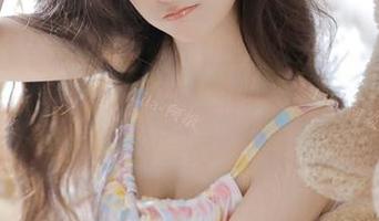 微密圈 – 展现魅力的黎允熙baby妹妹写真图集：每一帧都在诉说故事.txt